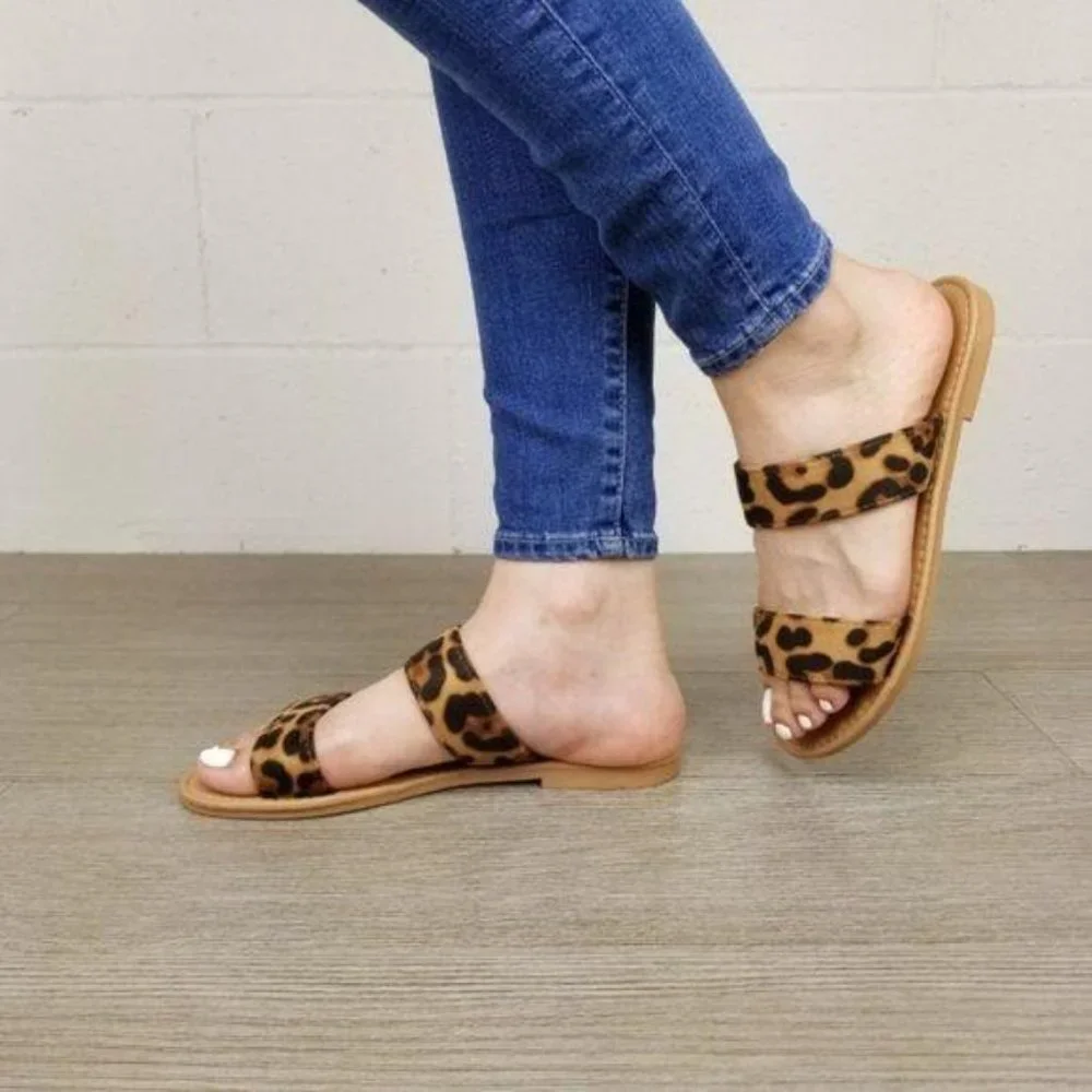 Leopard Print Double Strap Flat Summer Sandals - Picture 6 of 7